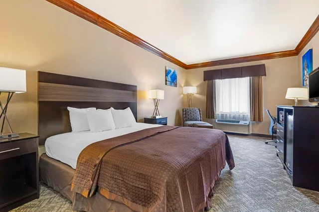 غرفة بسرير كينج، Best Western Fort Worth Inn and Suites 2/4