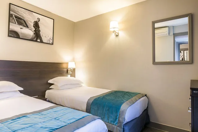 غرفة عائلية بسرير كوين وسريرين منفصلين، Hotel Montcalm 3/6