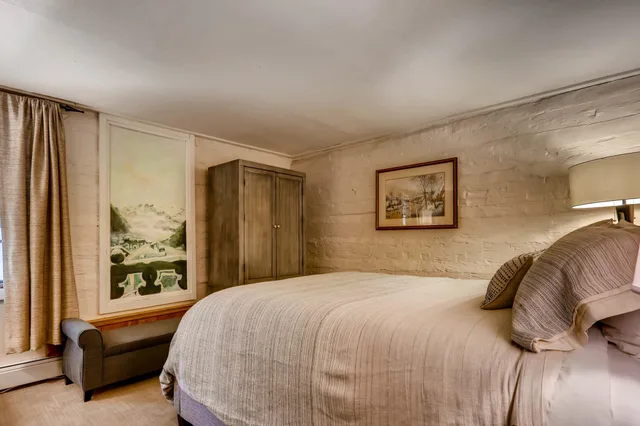 Petite, Suite, Queen and Twin Beds, Ski Tip Lodge 6/9