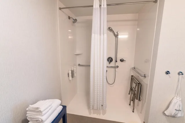 استوديو بسرير كينج مع أريكة لذوي الإعاقة، Hampton Inn Jasper 9/9