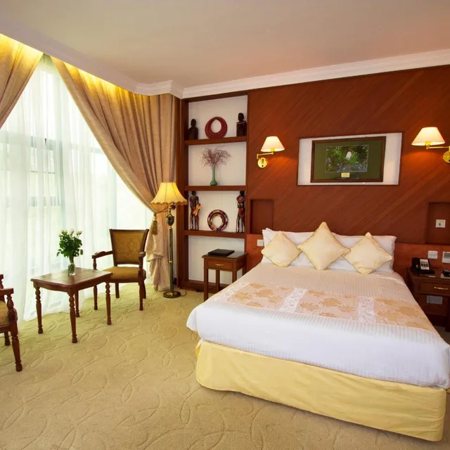 غرفة تنفيذية بسرير كينج، Palace Hotel Arusha 1/5