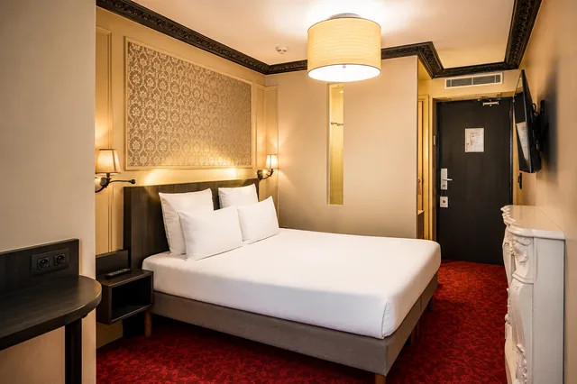 غرفة سوبيريور بسرير مزدوج، Hotel Le Montmartre Saint Pierre 1/5