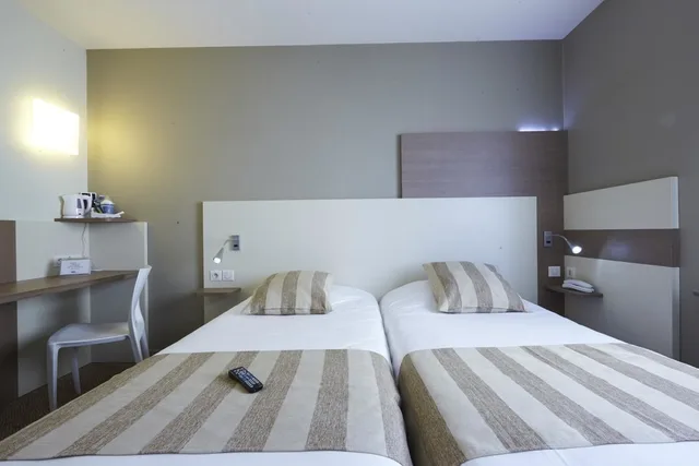 Standard, Twin Beds, Campanile Epinal Centre - Gare 1/10
