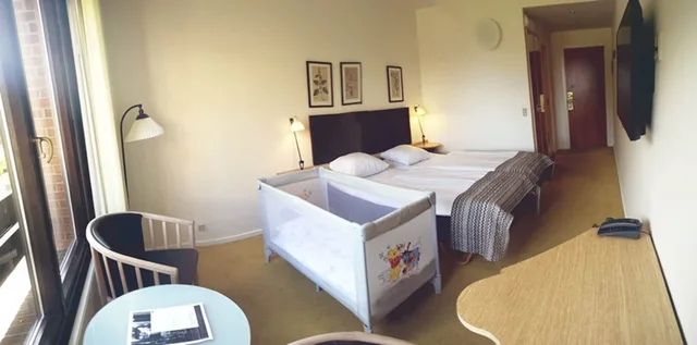 غرفة صغيرة بسريرين منفصلين، Munkebjerg Hotel 1/2