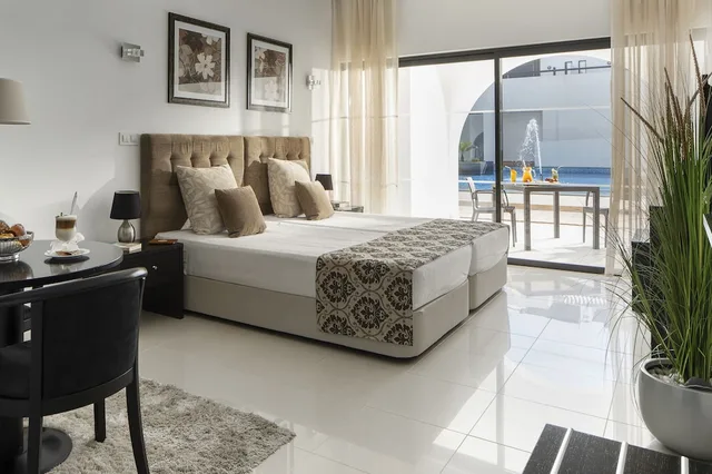 استوديو بسريرين منفصلين بإطلالة على المسبح بشرفة في المبنى الرئيسي، Belmar Spa and Beach Resort 3/8