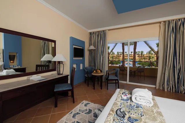 غرفة سوبيريور بسرير مزدوج بإطلالة على الحديقة، Amwaj Oyoun Resort and Spa 8/10