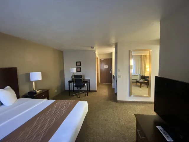 جناح بسرير كينج مع أريكة، Comfort Inn and Suites Gunnison-Crested Butte 6/8