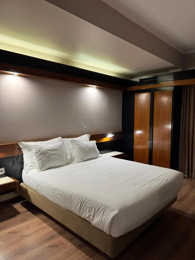 غرفة بسرير مزدوج أو سريرين منفصلين بشرفة، Lara Hotel 3/7