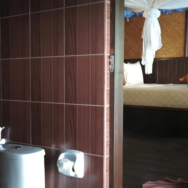 Bungalow, Sea View, with Fan، Phi Phi Relax Beach Resort 9/10