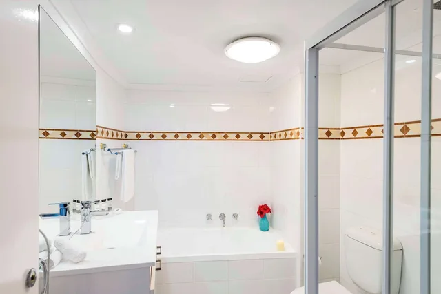 شقة بسريرين منفصلين بإطلالة على المدينة بغرفة نوم واحدة، Oaks Sydney Castlereagh Suites 8/10