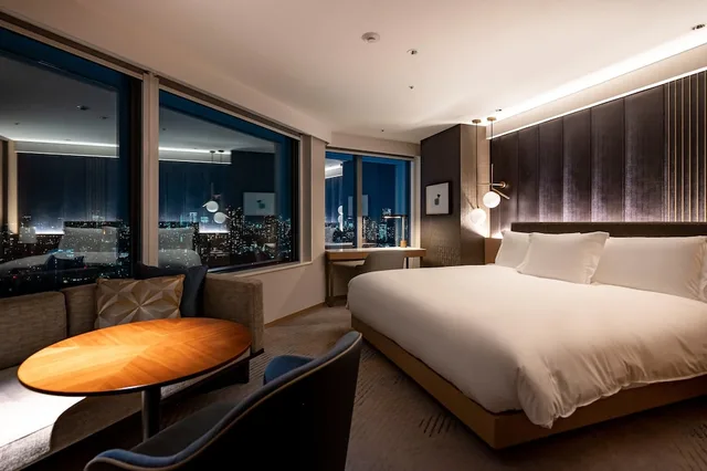 غرفة بريميوم بسرير كينج مع دخول صالة النادي، The Strings by InterContinental Tokyo 1/10