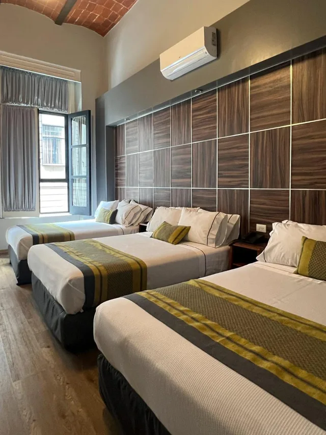 غرفة كومفورت ثلاثية، Hotel Principal 1/3