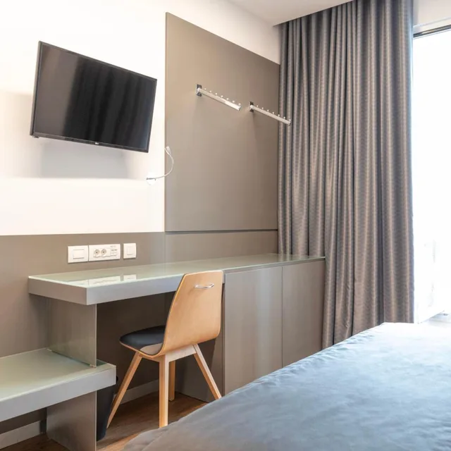 Renovated, Double Bed، Alif Campo Pequeno 4/7