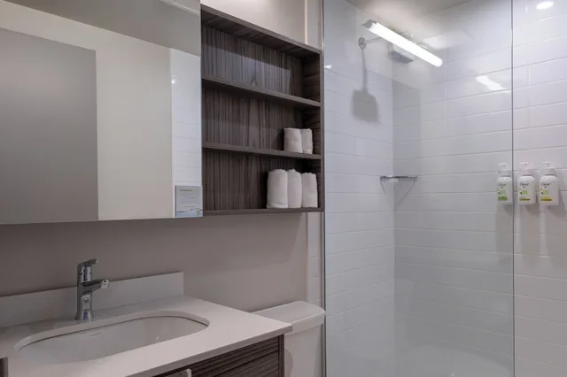 غرفة بسريرين كوين، Microtel Inn & Suites by Wyndham Kanata Ottawa West 7/7