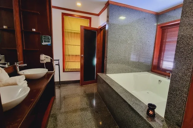 جناح جونيور بسرير كينج بإطلالة على المدينة بشرفة، Maison Saiko Angkor Boutique 8/9