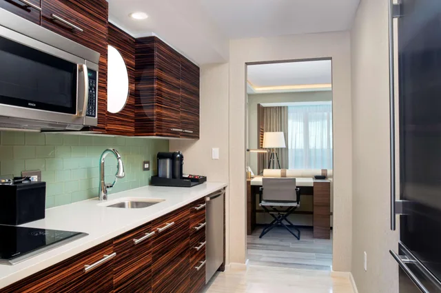 1 Bedroom, Suite, Intracoastal View, Accessible، Conrad Fort Lauderdale Beach 6/6