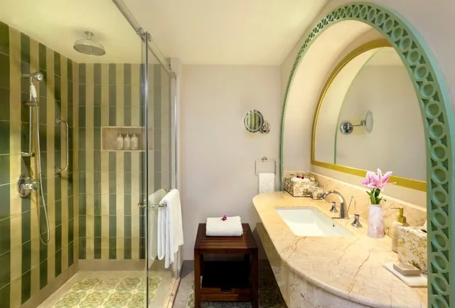 غرفة فاخرة بسرير كينج بإطلالة على الحديقة، Taj Fort Aguada Resort & Spa Goa 3/3