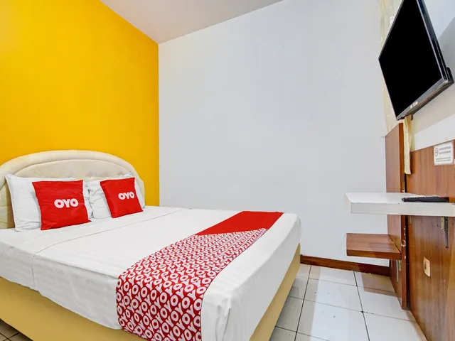 غرفة بسرير مزدوج، Reddoorz Near Mall Of Indonesia 4/8