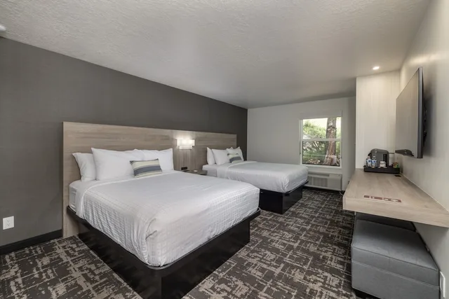 جناح سيغنتشر بسرير كينج مع أريكة، The Montclair Inn And Suites At Zion National Park 2/7
