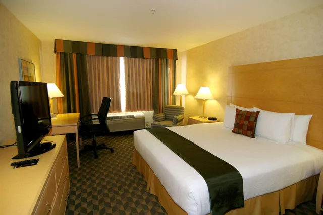 غرفة، Best Western Plus North Las Vegas Inn & Suites 2/4