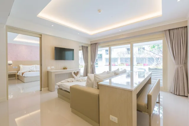 Suite, Pool Side، The Sea-Cret Hua Hin Hotel 1/1