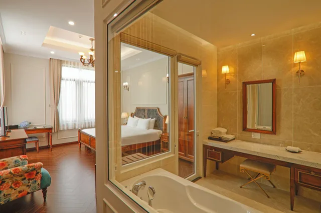 2 Bedrooms, Master, Large, Lake View، Dalat Edensee Lake Resort and Spa 3/3