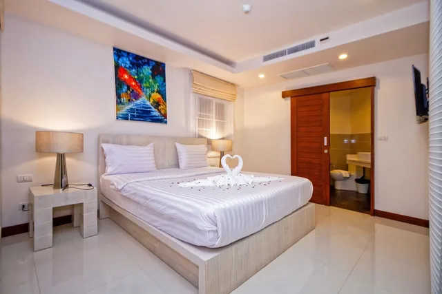 2 Bedrooms, Royal, Penthouse, King Bed, Ocean Front، KARON BUTTERFLY 1/8