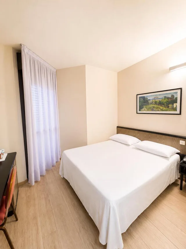 غرفة مفردة، HOTEL PARIGI 2 4/17
