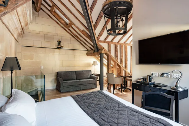 جناح سيغنتشر بسرير كوين مع أريكة، Hotel Le Presbytere 4/9