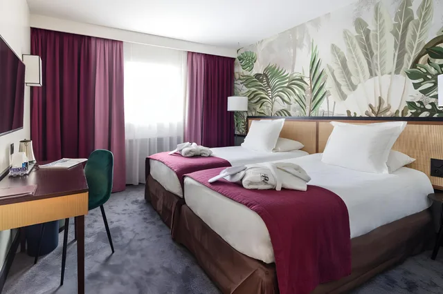 Deluxe, King Bed, Paris Neuilly Hotel 1/1