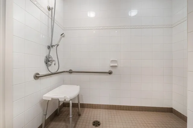 غرفة قياسية بسرير كوين لذوي الإعاقة، Best Western Plus Columbia River Hotel 8/8