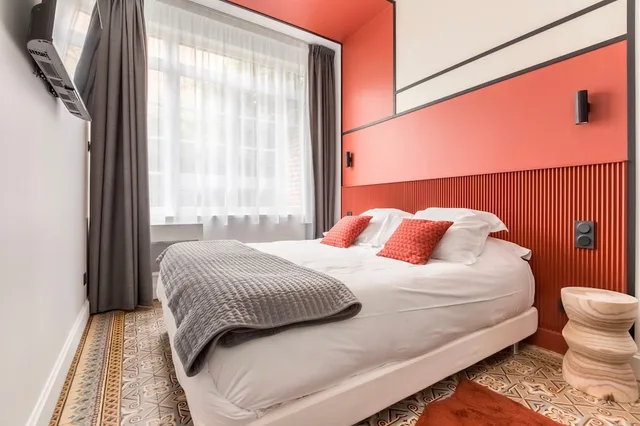 Charles, Deluxe, Suite, King Bed, Sofa، Villa Hotel Gounod 2/7