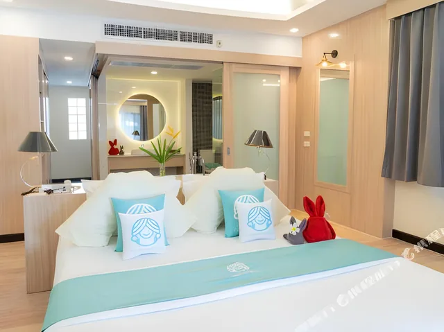 كوخ بإطلالة على المسبح، Grand Jomtien Palace Hotel 1/1