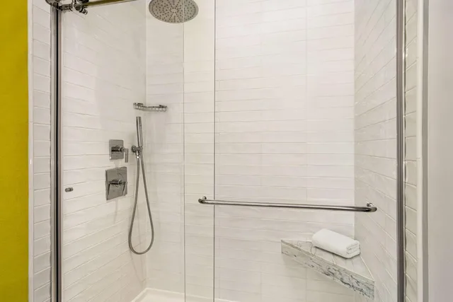 غرفة بسرير كوين، Hilton Motif Seattle 2/2