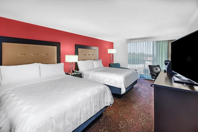 غرفة قياسية بسريرين مزدوجين لذوي الإعاقة، Holiday Inn Tyler-Conference Center, an IHG Hotel 1/5