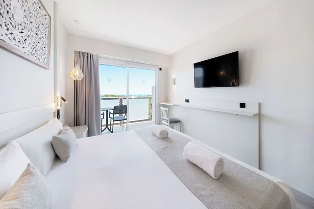 غرفة قياسية بسرير مزدوج بإطلالة على المرفأ بشرفة، Hotel Ankaa 1/9