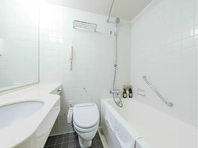 غرفة قياسية ثلاثية بسريرين منفصلين مع أريكة للمدخنين، Hotel Mystays Sapporo Aspen 2/2