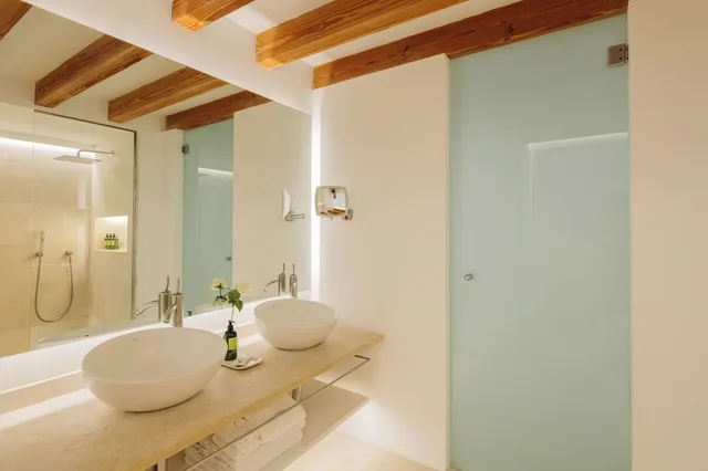 غرفة ديلوكس بسرير كينج، Hotel Convent De La Missio Luxury Boutique Hotel - Adults Only 7/10