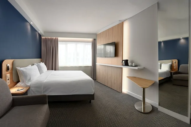 غرفة قياسية بسرير كينج، Holiday Inn Express Hasselt 3/10