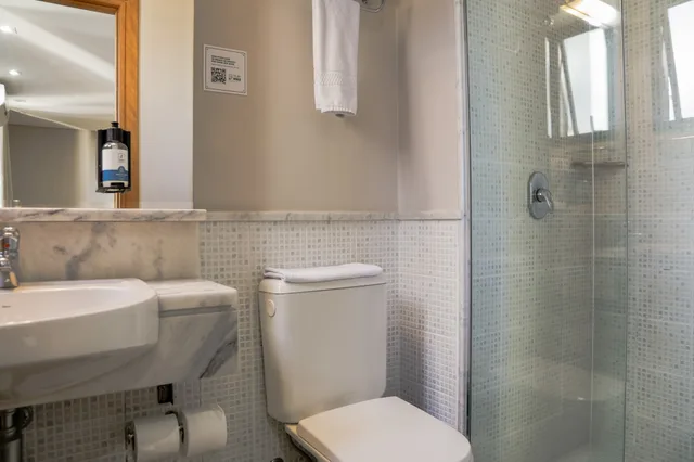استوديو فاخر، Slaviero Hotel Curitiba Batel 6/7