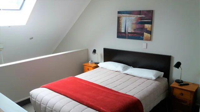 1 Bedroom, Apartment, Queen Bed, Kitchenette, Bay Palm Motel 2/10