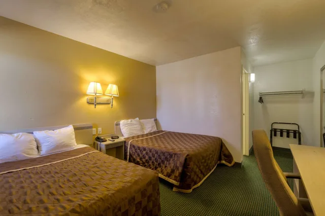 غرفة بسريرين مزدوجين للمدخنين، Americas Best Value Inn Amarillo Airport 1/6