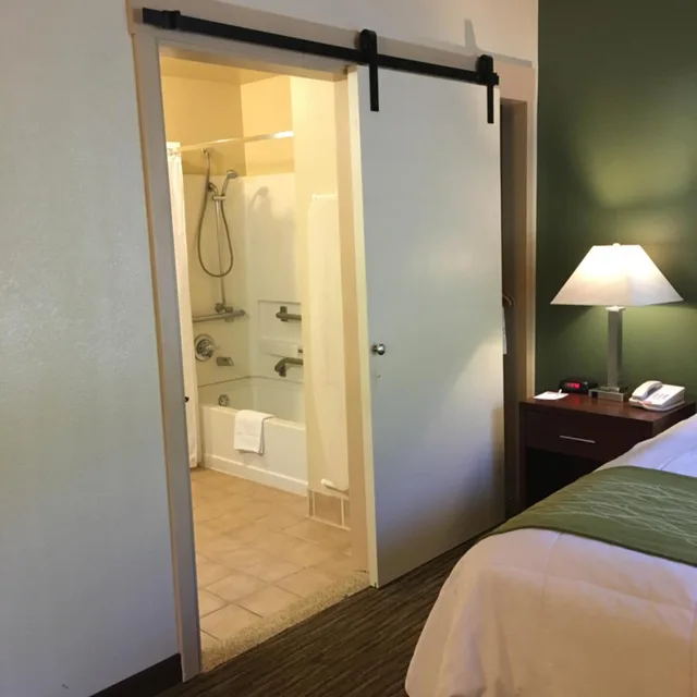 غرفة بسرير كوين مع أريكة لذوي الإعاقة، Hawthorn Suites by Wyndham Rancho Cordova/Folsom 7/8