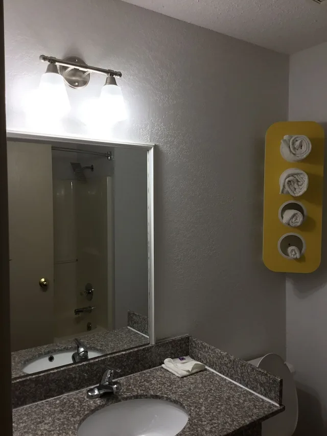 غرفة ديلوكس بسريرين كوين، Motel6 Augusta, KS 8/8