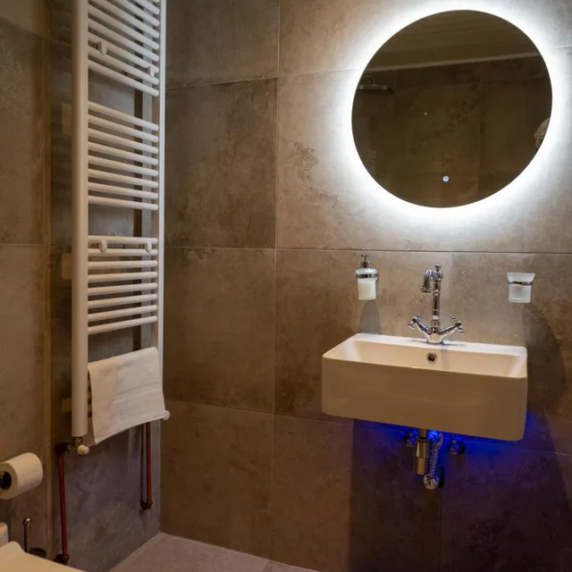 غرفة بسرير مزدوج أو سريرين منفصلين، New Helvetia Hotel 5/7