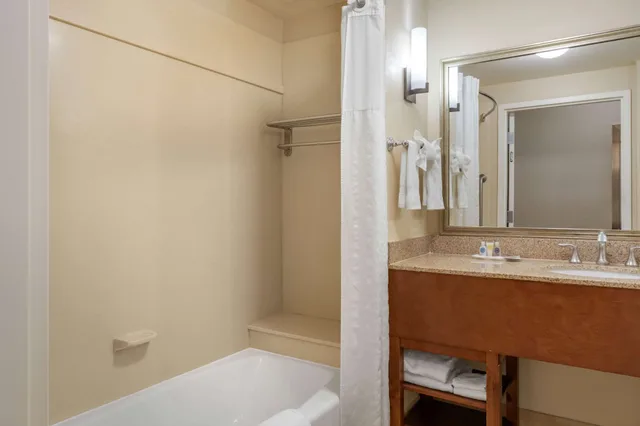 جناح بسريرين كوين مع أريكة، Comfort Suites Barstow Near I-15 5/5