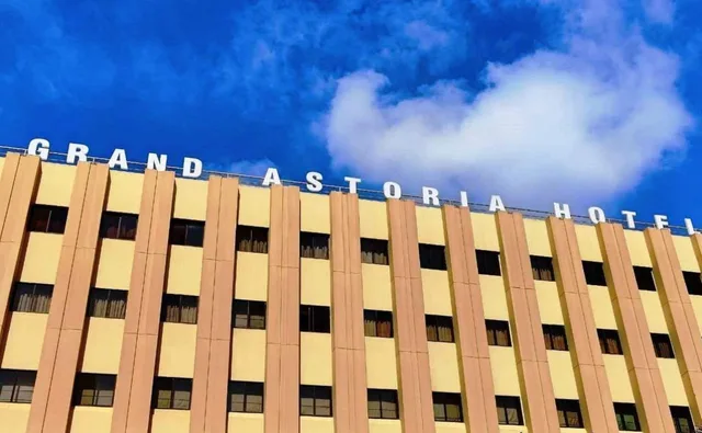 غرفة مفردة بسرير مزدوج، Grand Astoria Hotel 1/1