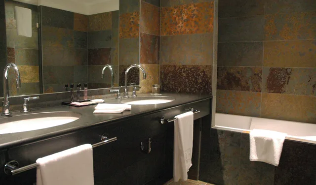 غرفة كلاسيكية بسريرين منفصلين، Cour du Corbeau Hotel Strasbourg - MGallery Collection 10/10