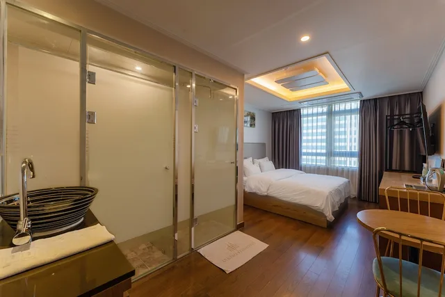 غرفة قياسية بسرير مزدوج بإطلالة على المرفأ، Central Park Hotel Busan 6/10