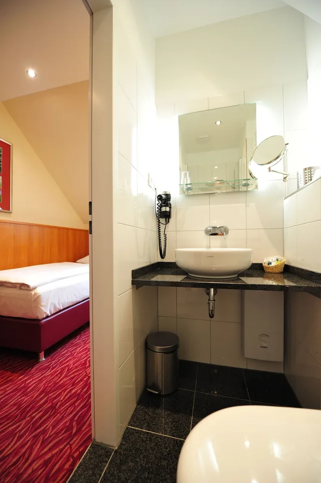 غرفة كومفورت مفردة بسرير فردي، Fruehlings Hotel 8/8